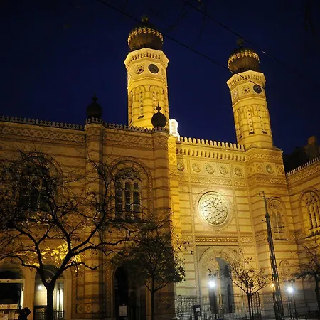 Synagogue Central Apartment Διαμέρισμα *